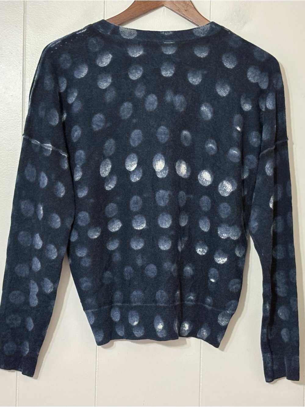 Zadig & Voltaire Anouk Cashmere Dot Sweater Navy Polka Dot Size L Lightweight - Picture 8 of 11